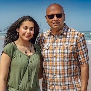 Meet your Posher, Vik